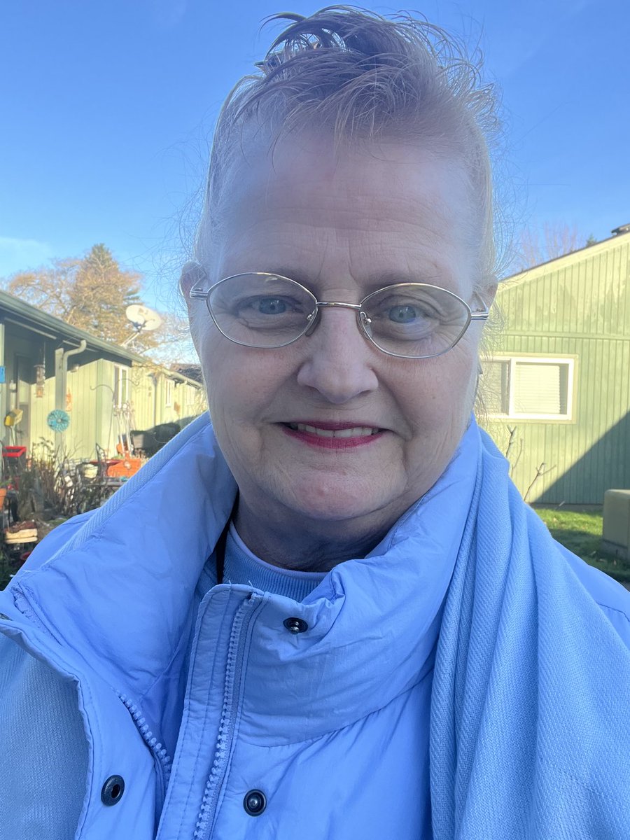 Kathery35841036's tweet photo. It’s Beautiful sunny 🌞 day I’m off to volunteer for Meals on Wheels 🥙🥪🍲this evening I’ll be helping at the Senior Center dance!! 💃 maybe I’ll find my partner 🤣🕺💃 where are you at 🫣I’m not giving up on you!! 😘 https://t.co/F6A1NKjMtq
