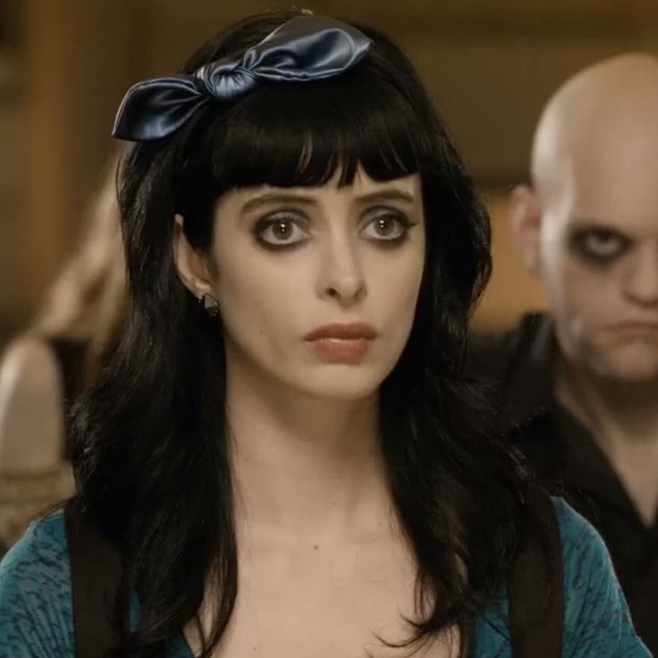 StacyTheVampire's tweet photo. @MarcyVanHelsing ''You always look so pretty with that stare. 
I can why you have crushes lately.'' https://t.co/UlFJ6WIW6c