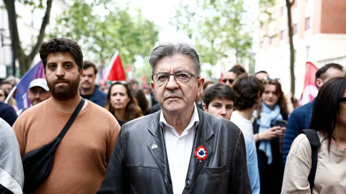 FrontRep's tweet image. 🚨🇫🇷 ALERTE INFO – 70 % des Français considèrent que Jean-Luc Mélenchon représente « un danger pour la démocratie en France ».

C’est 23 points de plus que l’année dernière.

(Source : Institut Verian pour Le Monde)