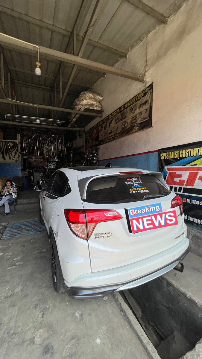 _illusionis's tweet image. oke gua capek knalpot jebol ke sekian kali nya. entah di reson, piping, muffler. semua nya aja jebol terus