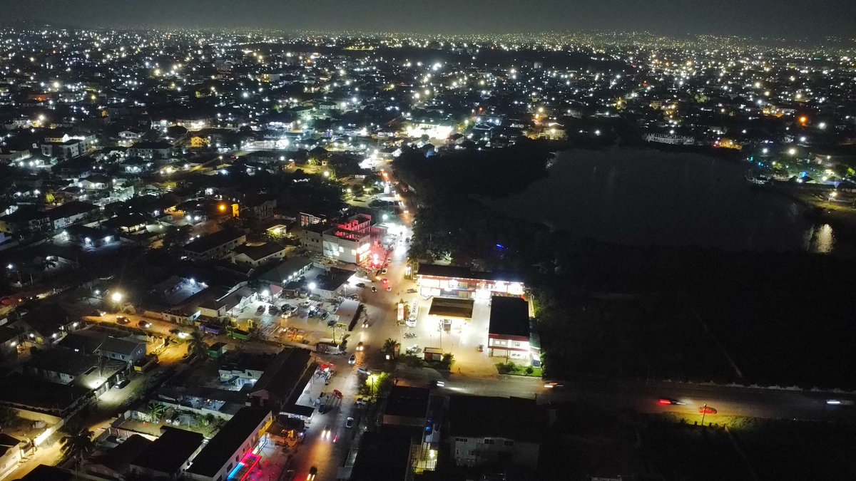 idunbcarter's tweet photo. Midnight at the Lake. 🌑✨
​📍 Lakeside Estate, Ghana
#DroneShot #ProTaskk https://t.co/kjJ5rRb4QV