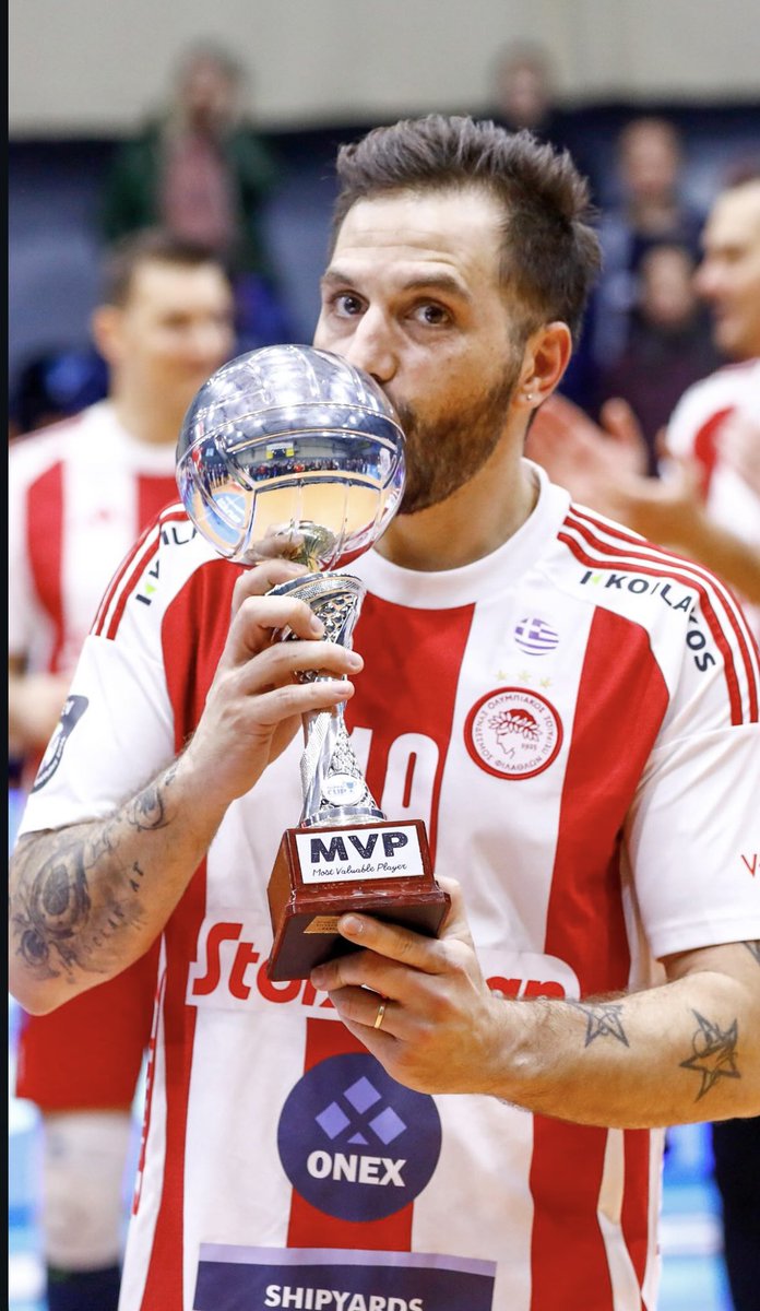 🇬🇷 Oympiacos, Yunanistan Süper Kupası’nda Panathinaikos’u mağlup ederek kupanın sahibi oldu. 
Setler: (25-20) (25-15) (17-25) (24-26) (9-15)

🔝
Rasmus Nielsen 3️⃣0️⃣ sayı
Aleksandar Atanasijevic 2️⃣5️⃣ sayı

MVP 👑 Maximiliano Cavanna