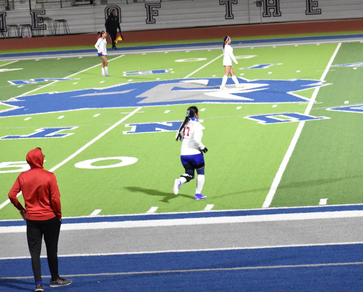 RubyCastorena08's tweet photo. After 664 days later, I played my first  game back, I played 15 minutes and had 1 assist. The comeback starts now.
#2acls #meniscus https://t.co/mmN32aP8uD
