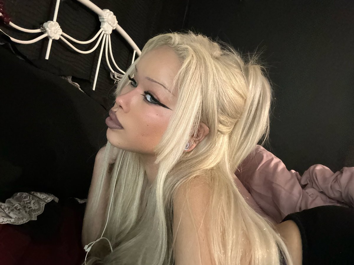 deijalations's tweet image. 