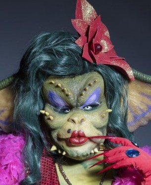 GustavoSantiz28's tweet image. Doña gremlins.