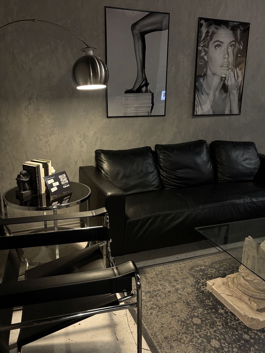 interiorframes's tweet image. 