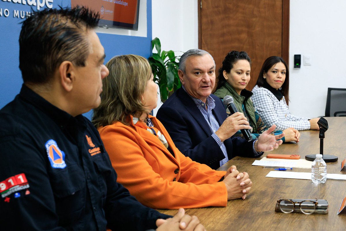 Personajes tweet media