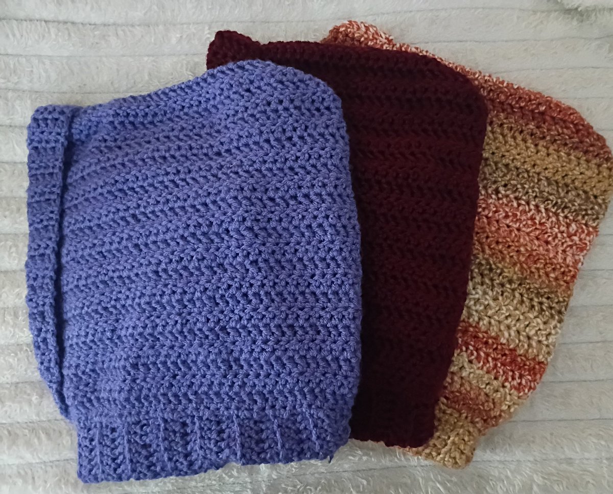 CatsMakeBiscuit's tweet image. Im homeless and disabled. I made these balaclavas to support my situation. Pls help if you can