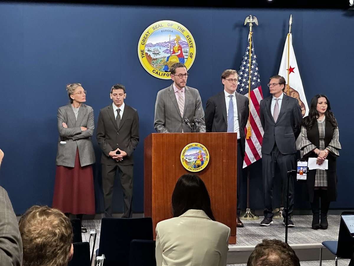 Eytan Wallace tweet media