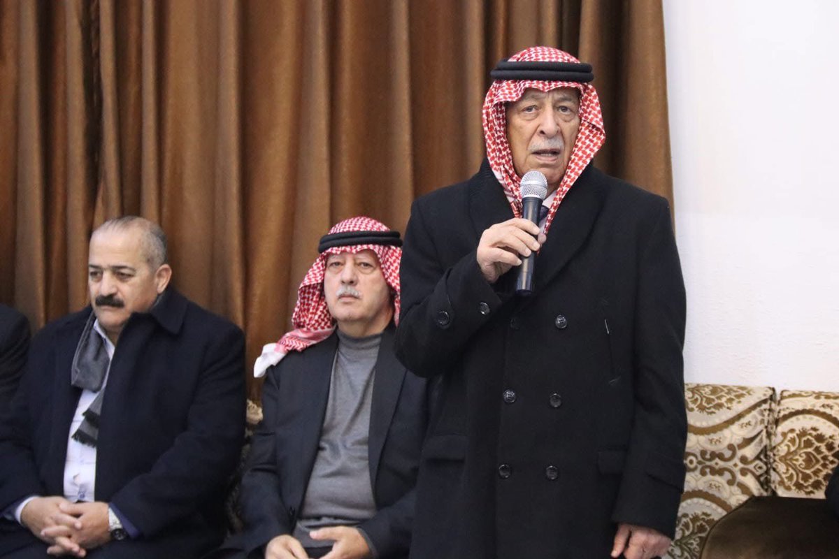 7amza_00's tweet photo. يتقدّم مجلس عشيرة الذيابات 
بأصدق مشاعر العزاء والمواساة إلى معالي رئيس الديوان الملكي الهاشمي السيد يوسف حسن العيسوي، وإلى آل العيسوي الكرام، بوفاة المرحومة بإذن الله تعالى صبحية حسن العيسوي (أم أنور).

نسأل الله العليّ القدير أن يتغمّد الفقيدة بواسع رحمته، ويسكنها فسيح جنّاته https://t.co/kKmikUuyGz