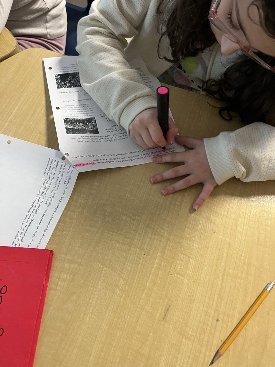 Mrs. Devine tweet media