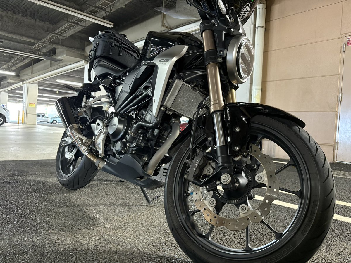 買わないんだけど このバイク 大好きまじでカッコイイ。