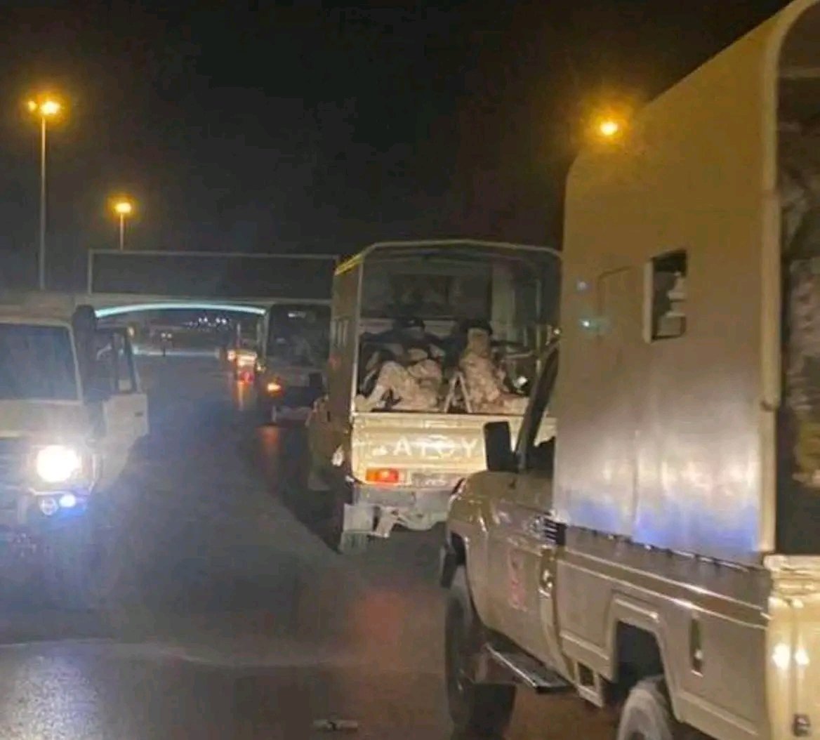 هؤلا، مثل ال كلاب المسعورة اشتمت الدماء من اول يوم ف فبراير ولا تعيش الأ ب الدماء ولن تتوقف حتى تأكل بعضها.