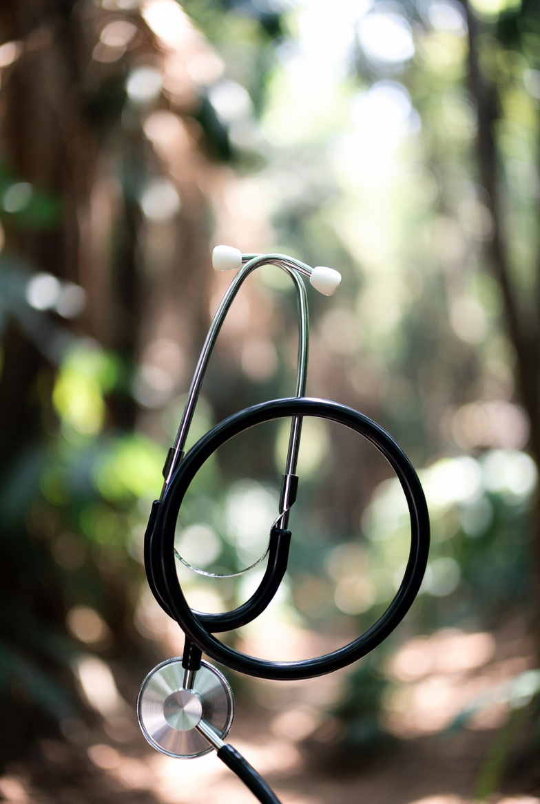 Definitivamente cada persona puede ser RESPONSABLE o IRRESPONSABLE del cuidado de su salud.

Lo que no se debe olvidar es que tomar el camino de la IRRESPONSABILIDAD no solo afecta a quien tomó la decisión de hacer con su vida lo que le da en gana, sino que impacta en las