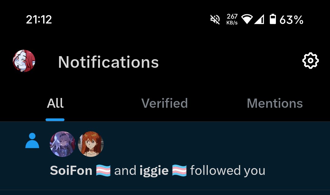 _shmCS's tweet image. PEOPLE FROM MY FAVOURITE COUNTRY FOLLOWING MR BACK BLESS MY PUPPY LIFE