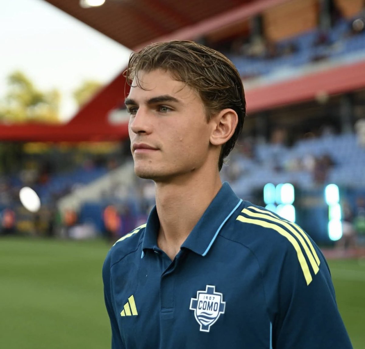 escorial_alvaro's tweet image. Jamás pensé que iba a decir esto, ¿pero ahora mismo? con un lazo y lo llevo a cuestas a Merseyside. Medio año bueno, un carácter cada vez más insoportable e insostenible y problemas deportivos y extradeportivos cada día más jodidos de esconder. 

Y dejas el camino libre para él.