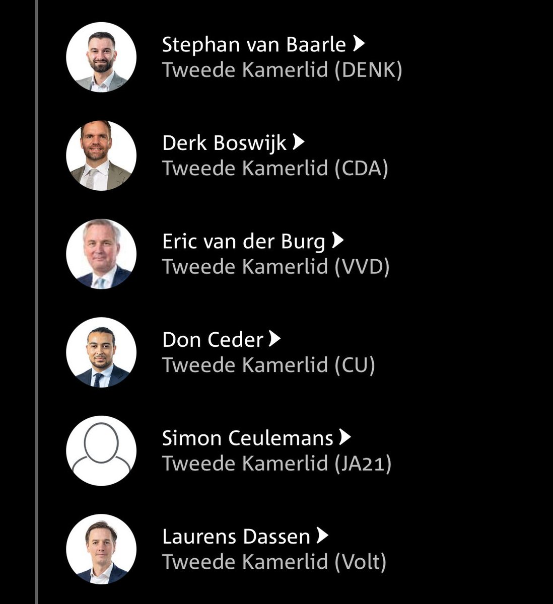 maartenhopman94's tweet image. De BBB neemt al de hele week alles en iedereen de maat over de situatie in Iran. De EU zou volgens hen stil blijven, linkse partijen zouden niet fel genoeg reageren.
Vandaag was er eindelijk een debat over de situatie in Iran. BBB was zo’n beetje als enige partij afwezig.