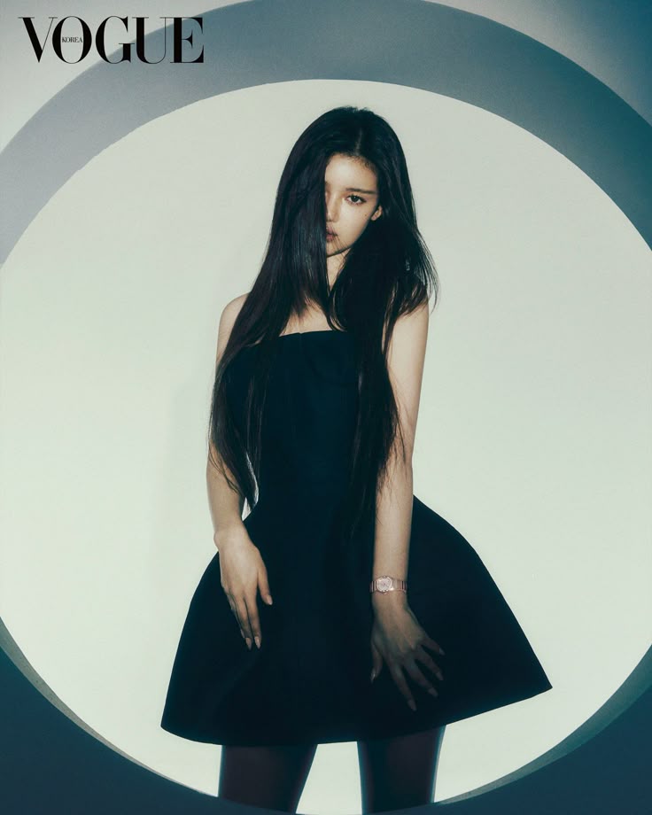 DaniellePopBase's tweet image. Only Today, Danielle has been followed on Instagram by:

-Nike's PR staff
-Gentle Monster's talent coordinator
-Communications staff at AMI Paris (fashion house)
-The assistant CEO of "A Bathing Ape" 

The facts speak for themselves, debunking the narratives. 

#다니엘 #DANIELLE