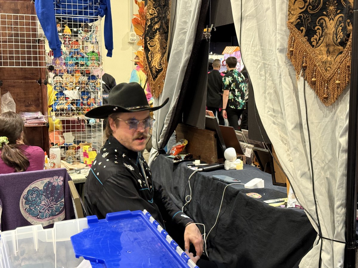 THE BUTTON CORP tweet media