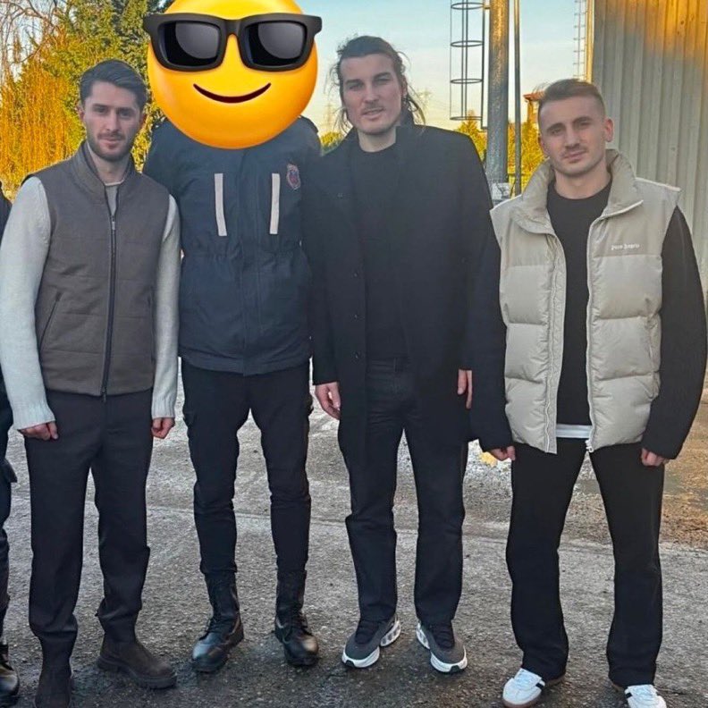 İsmail Yüksek, Çağlar Söyüncü ve Kerem Aktürkoğlu, cezevindeki Mert Hakan Yandaş'ı ziyaret etti.