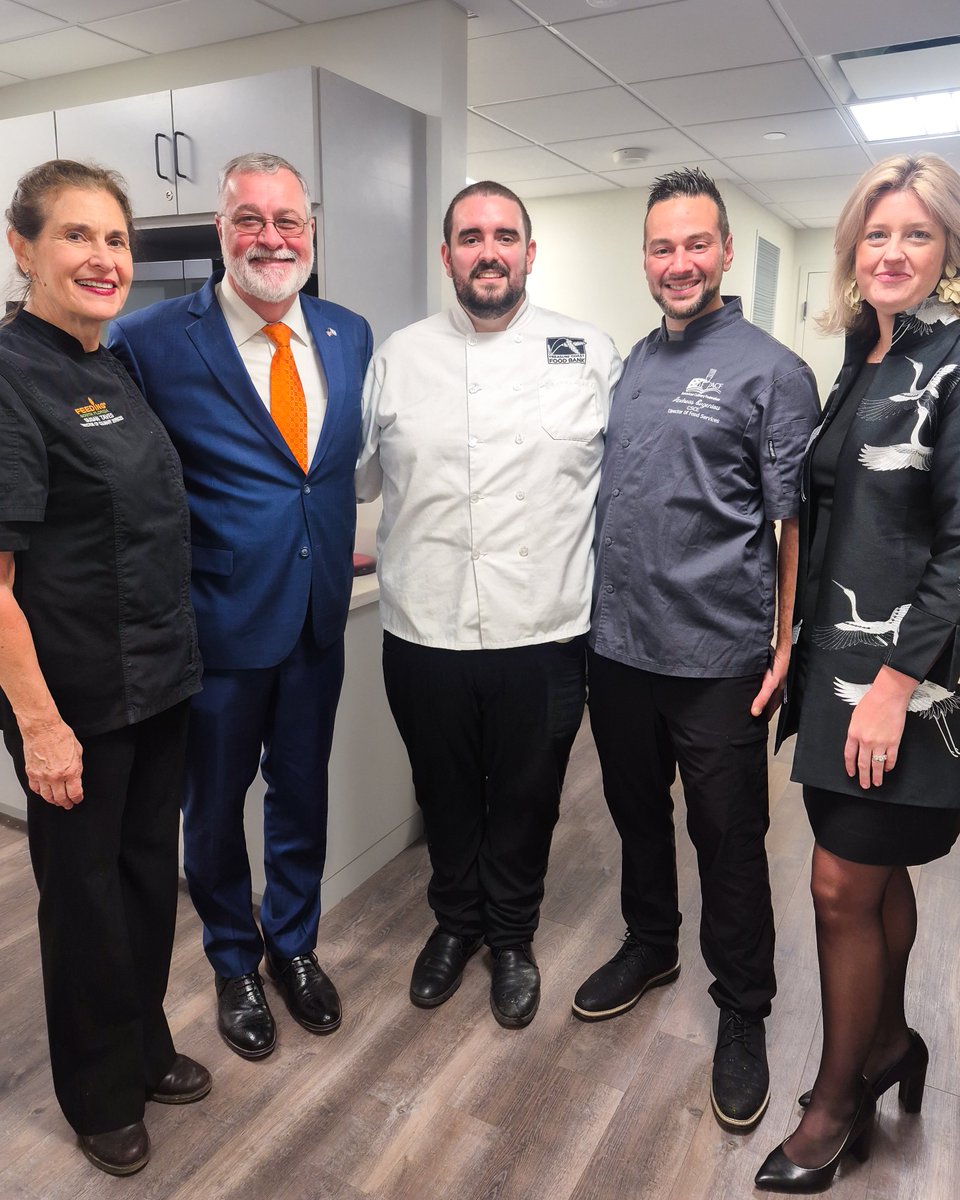 Feeding Florida tweet media