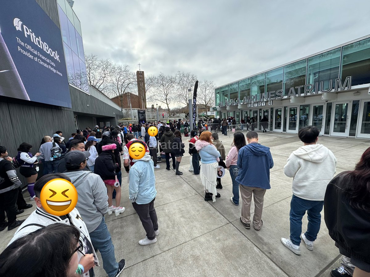 Day 1 for Seattle TWICE THIS IS FOR world tour concert 🍭 thankfully it’s not raining (crossing fingers) but there’s already lot of people lined up for VIP pit - hoping I get a good view from floor today!