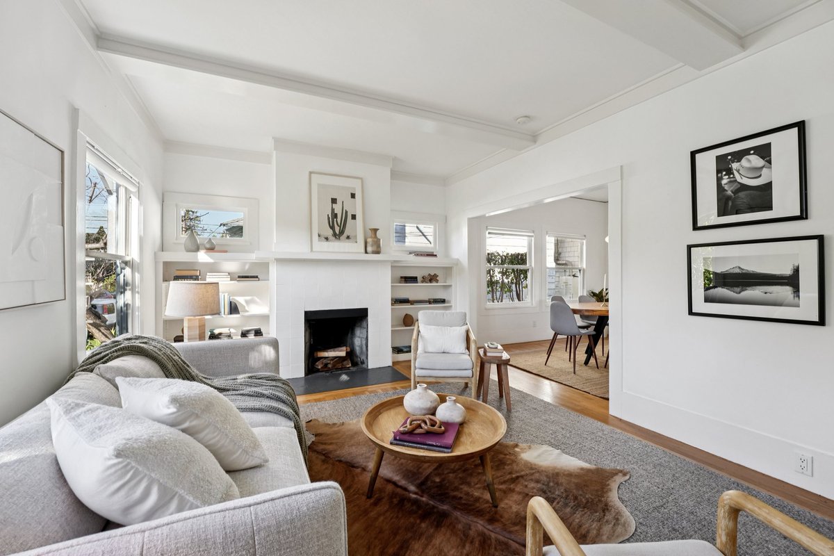 Edmow's tweet photo. Just Listed!
Classic 2BD Berkeley Bungalow with Parking
2543 Chilton Way, Berkeley, CA 94704
2BD/1BA. 1,035 Sq. Ft.
Offered at $849,000
OPEN HOUSE: Sat, 1/17 &amp; Sun, 1/18 2-4PM
Visit https://t.co/QwEWMDjR2F https://t.co/5K1xWoRTUW