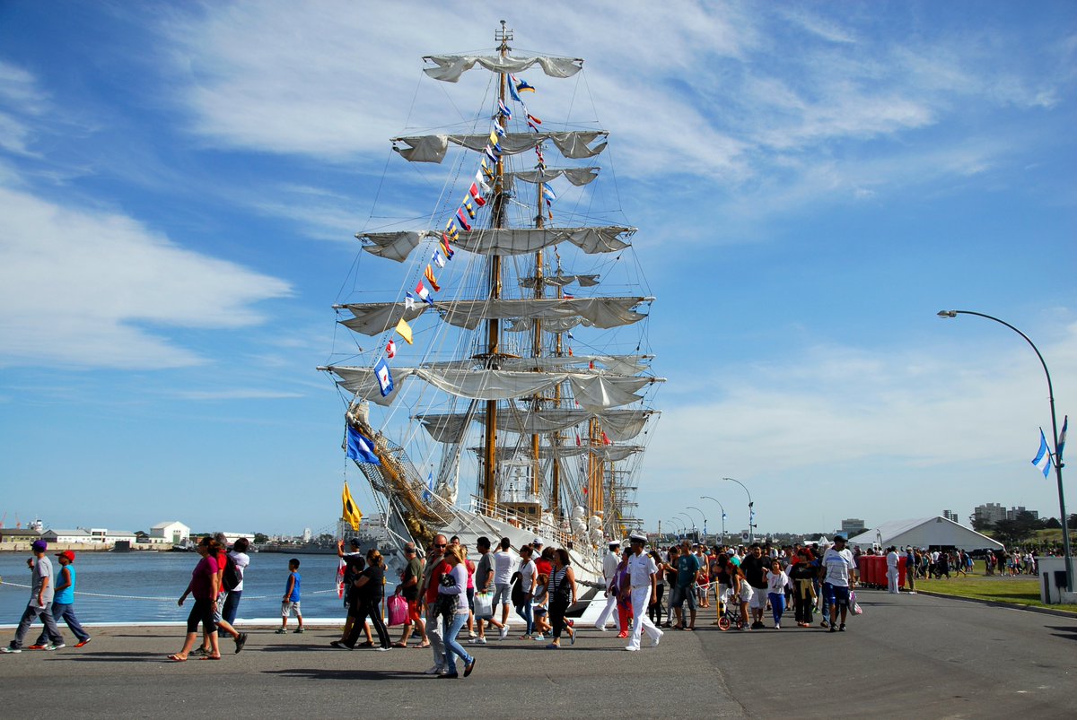La fragata ARA “Libertad” volverá a convertirse en una de las grandes atracciones de la temporada de verano. Podrá ser visitada en la Base Naval Mar del Plata desde el sábado 17 hasta el jueves 29, de 17 a 21hs.
¡Te esperamos en la Embajadora de los Mares!
gacetamarinera.com.ar/nota/1928?titl…
