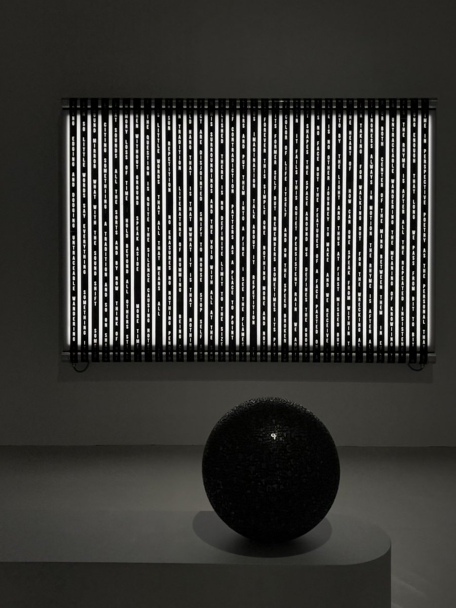 TXTtuaaa's tweet photo. Roma  MAXXI https://t.co/U3RuYjIujq