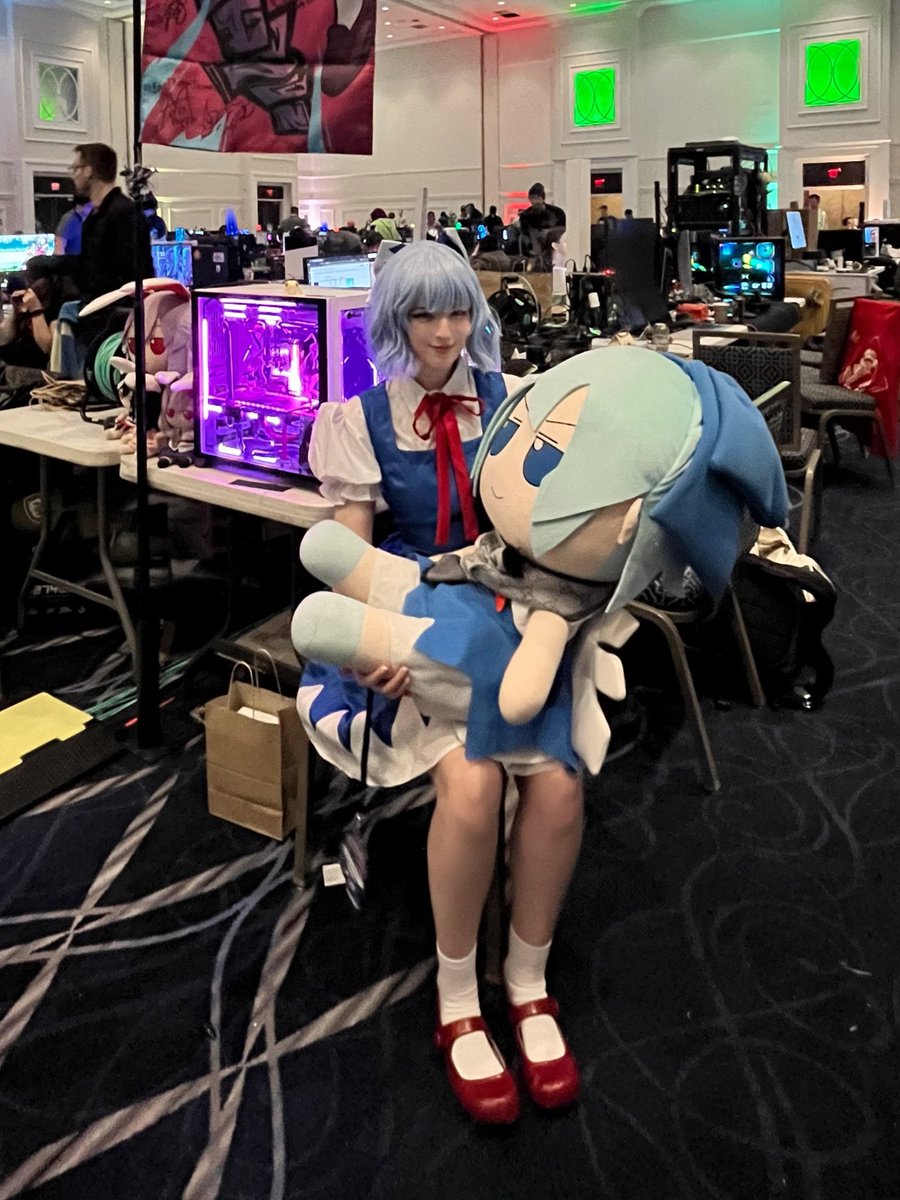 sharkpanty's tweet image. beeg beeg cirno