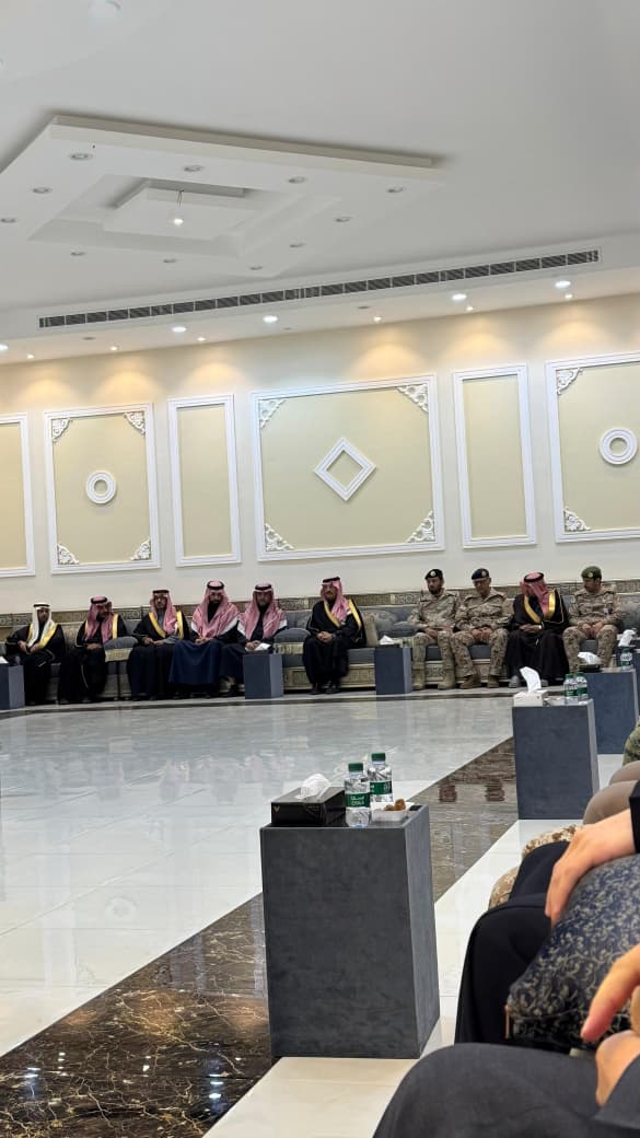 الأمير #تركي_بن_طلال #أمير_منطقة_عسير، يقدم التعازي لذوي معالي مساعد وزير الداخلية لشؤون العمليات الفريق أول سعيد القحطاني، سائلًا الله أن يتغمد الفقيد بواسع رحمته.