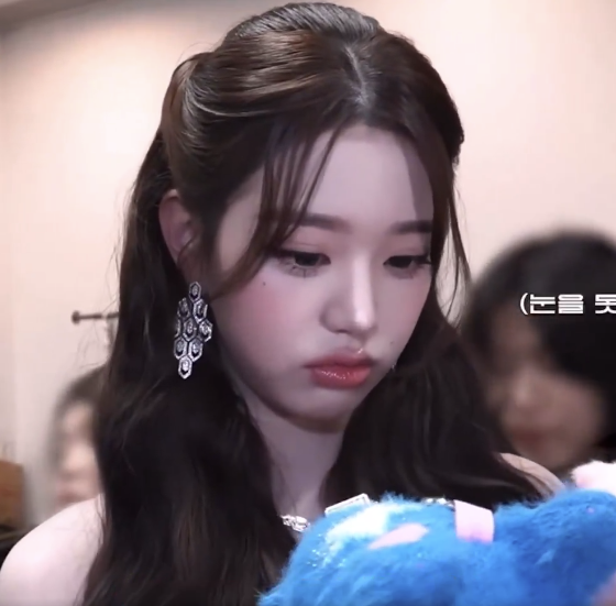 hourly wonyoung tweet media