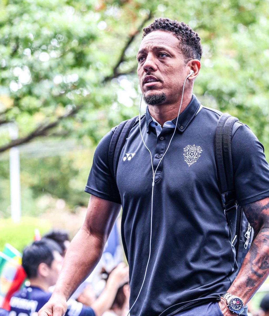 O centroavante Wellington Tanque é o novo reforço do América. 

Com passagens por Hoffenheim-ALE e Twente-HOL, o atacante de 37 anos estava desde 2013 no futebol japonês, onde defendeu o Vissel Kobe-JAP, Shonan Bellmare-JAP e Avispa Fukuoka-JAP, seu último clube.

Em 2025,