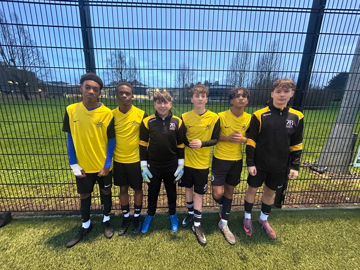 BohuntSport's tweet photo. #PEDept: The U15 Boys competed at the RSFA 5-a-side this afternoon (hosted by Hartland High).

The boys qualified 1st in the group following wins against Little Heath &amp; WREN.

The boys then beat Maiden Erlegh in the quarter-final before losing against Highdown in the semi.

#ERA https://t.co/AnxASfdosP