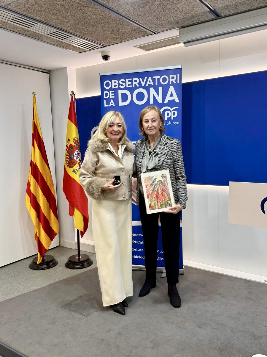 Hoy en el Observatori de la Dona PPC, hemos debatido sobre la presión alimentaria en el cuerpo de la mujer, dirigido por la Chef, Marta Ivern. Un lujo compartir conocimientos y sabiduría. 
<a href="/ObservatoriPPC/">Observatori de la Dona PPC</a> 
<a href="/cocinando/">ruth lasalle</a>.con.martaivern @martaivern