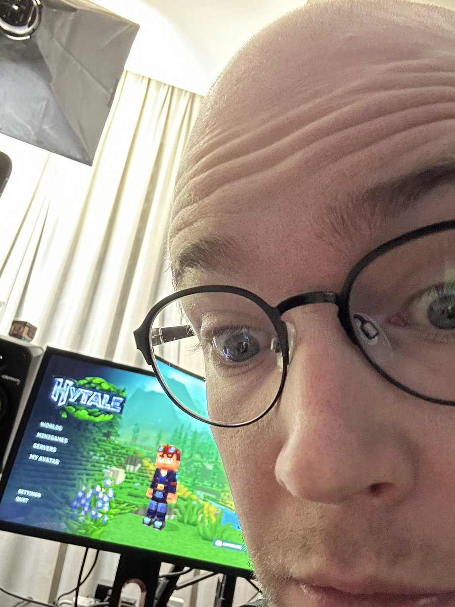 dantdmsbrain's tweet image. oh.