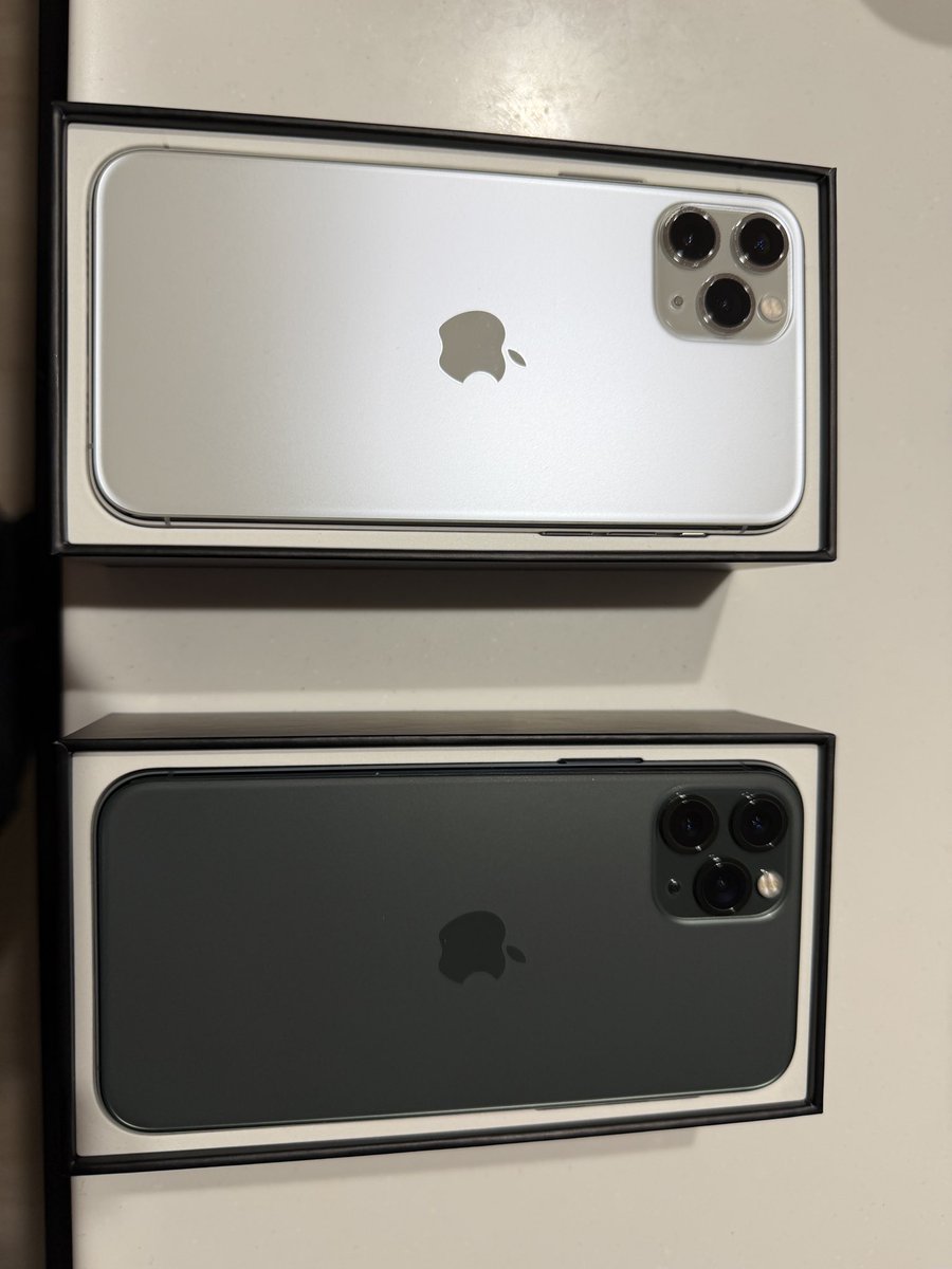 kiri_on1's tweet image. こうしてみると6年綺麗に使ってたな
#iPhone
#iPhone11pro
#iPhoneユーザー
#iPhone