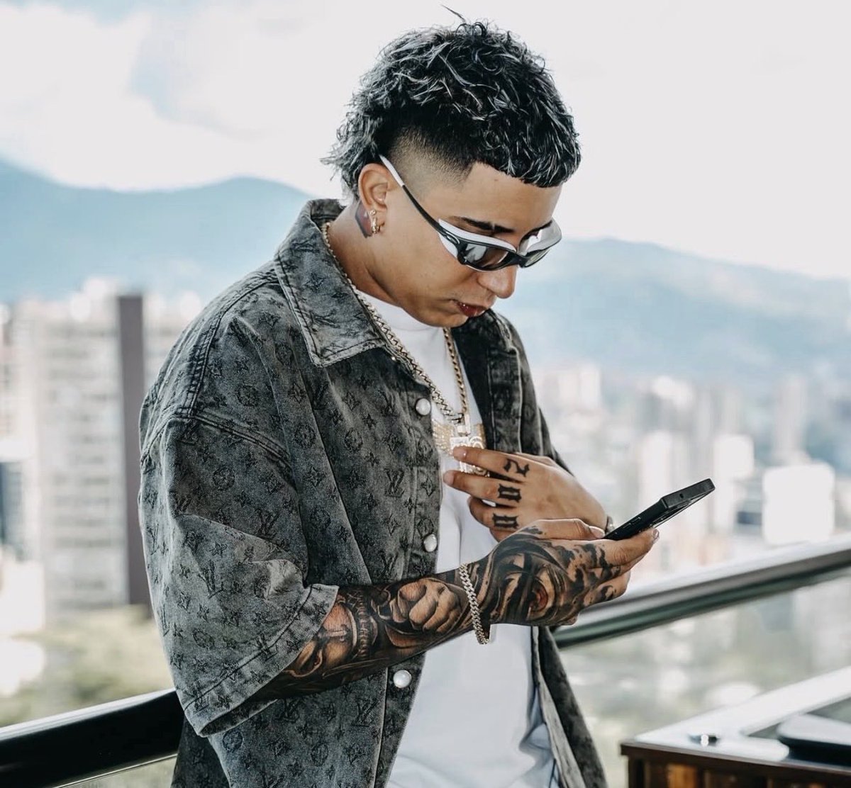 wazzap_c's tweet image. Hilo 🧵 Los mejores fans que están pendientes y obsesionados  con MrStiven con todo lo que hace .