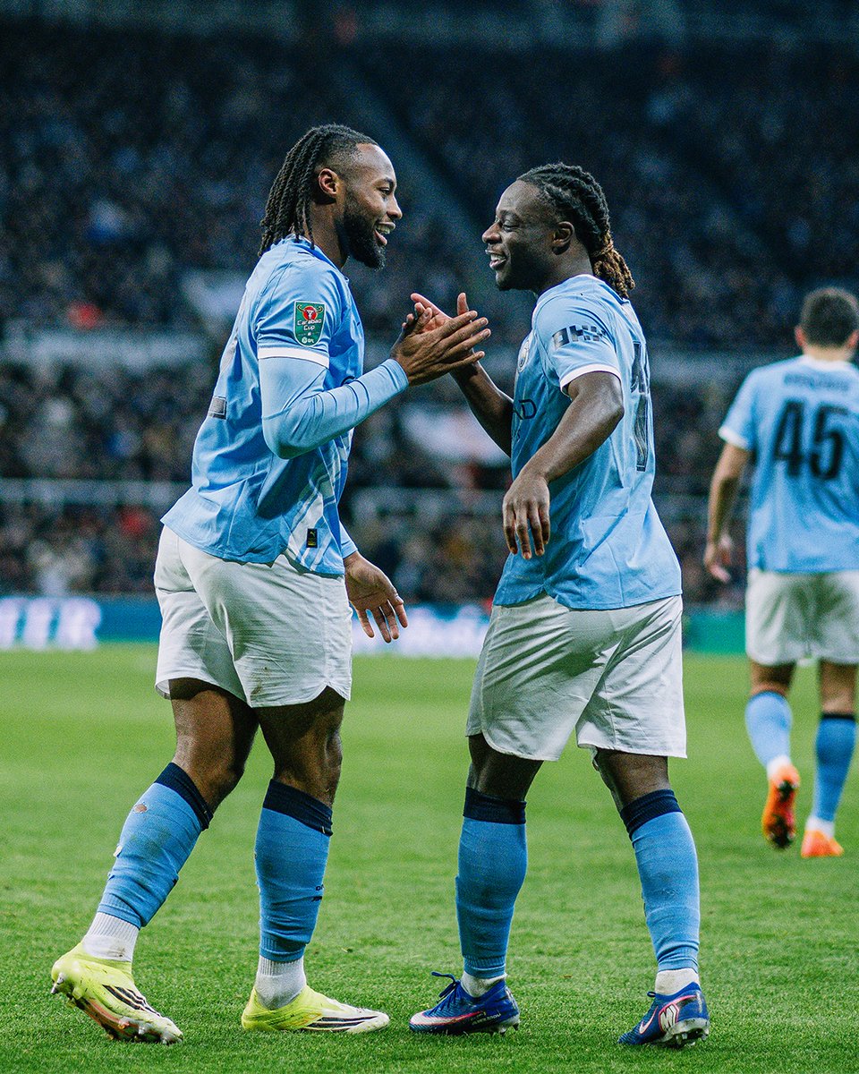 ManCity's tweet image. 🤝💫