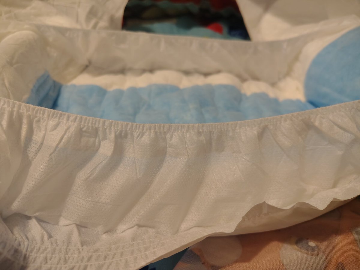 Okay question 

Who has the tallest leg guards on the market?

Cause megamax...dang

Diapers sagging to your knees without the guards breaking a sweat