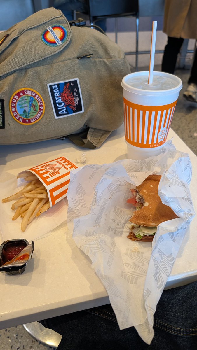 RubberMango's tweet image. Imma be real man, #Whataburger just doesn't compare to #InNOut