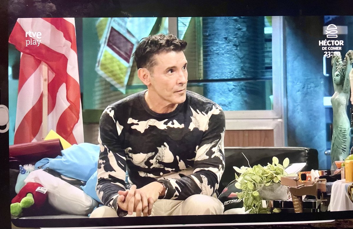 #LaRevuelta en shock cuando escuchas que #jesusvazquez tiene 60 años 😱😱😱