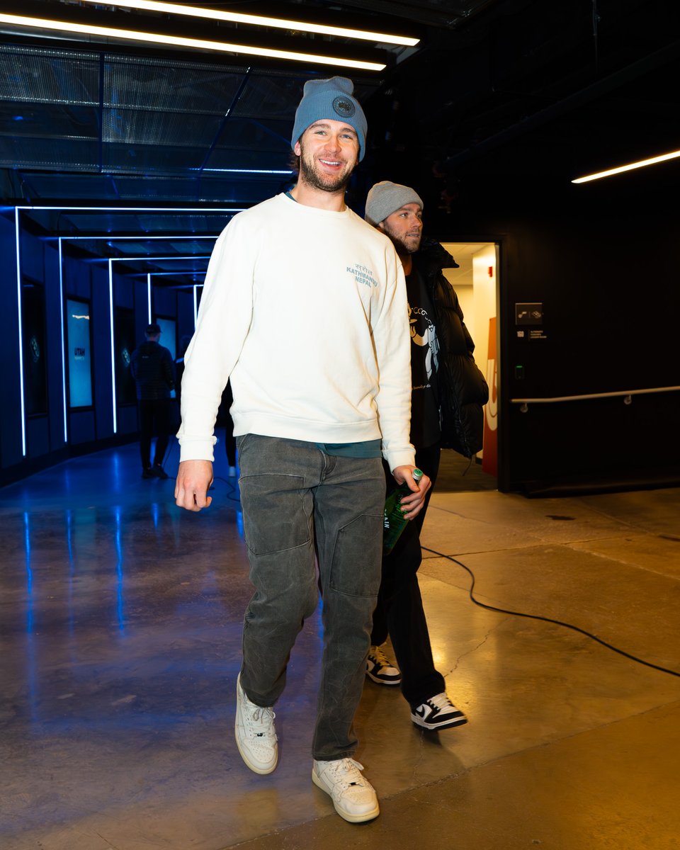 MapleLeafs's tweet image. 😉