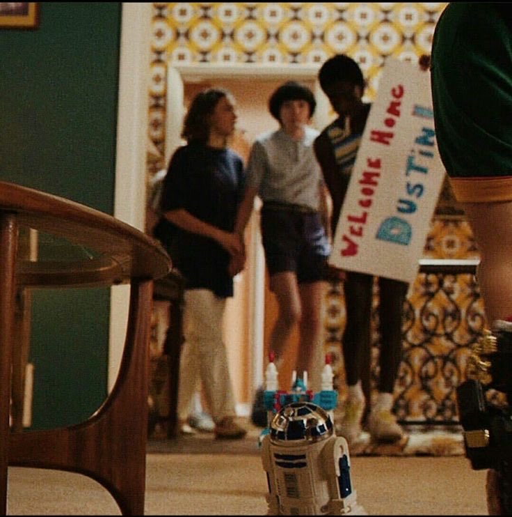 jinglipuff's tweet image. they’re glued to each other