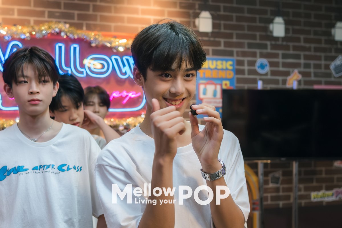 MellowPOP_TH's tweet image. ✨ น้อง ๆ “CAC Trainee Boys” แวะมาพูดคุยเล่นเกมกับชาว Mellow POP เตรียมพบคอนเทนต์สุดน่ารัก เร็ว ๆ นี้!
.
#MellowPOP
#TraineeCAC
#CACAlphaTrainee