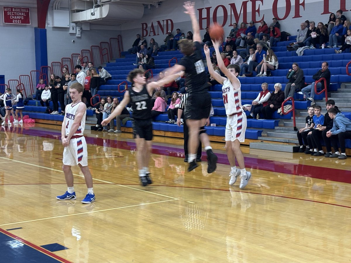 Comets win!! 60-43. Move to 9-2 on the year. We’re at home again on Saturday against West Central which should be an excellent matchup. Come on out and support this group

<a href="/ValTsports/">Val Tsoutsouris</a> 
<a href="/PT_Wicker/">Beau Wicker</a> 
<a href="/JohnRHarrell/">John Harrell</a>