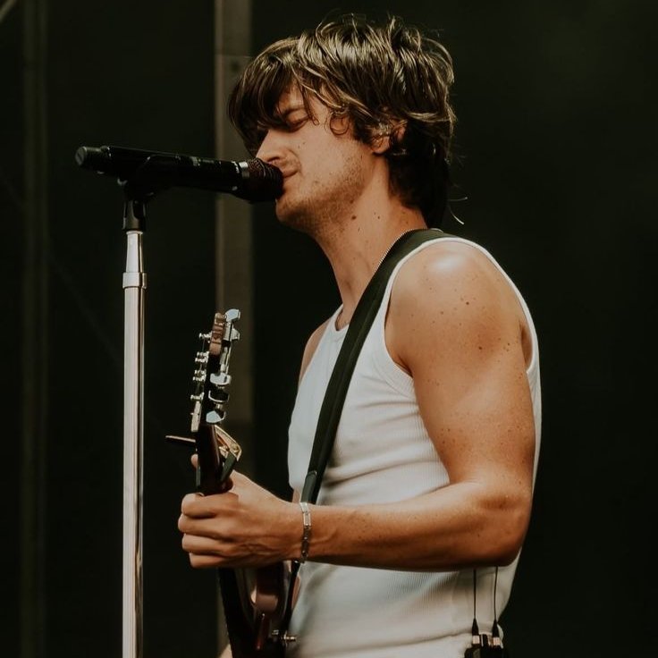 PopGirlStats's tweet image. The only tracks to surpass 75 MILLION streams on Spotify in 2026:

1. End Of Beginning (98,956,328)
2. The Fate Of Ophelia (76,578,200)