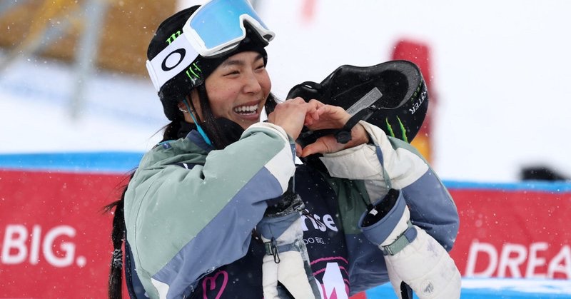 AlertaNews24's tweet photo. 🇺🇸 | La snowboarder estadounidense Chloe Kim, ganadora de dos medallas de oro olímpicas consecutivas en halfpipe, dijo que podrá competir en los Juegos de Milán Cortina del próximo mes a pesar de una lesión en el hombro que sufrió durante el entrenamiento la semana pasada. https://t.co/yHDhSSJVe8