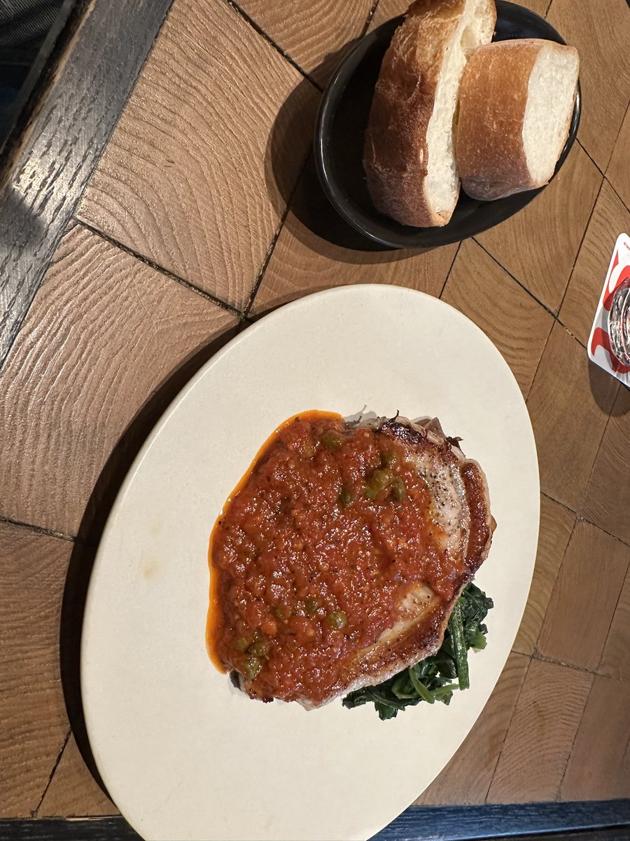 昨日は新年会！
そして今日は久々の下北沢。
この後、打ち合わせだけど軽くいっちゃいます。