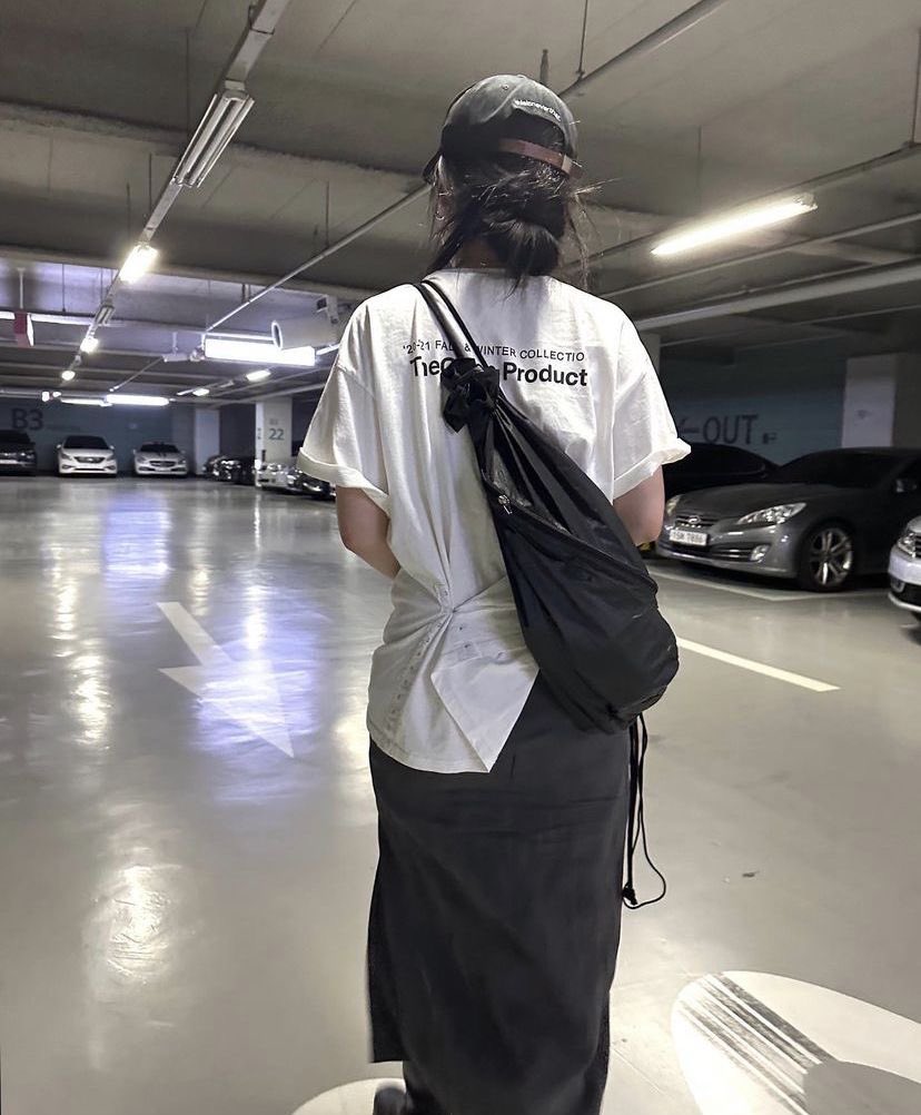 remember_u7's tweet image. 봄 추구미 뒷모습